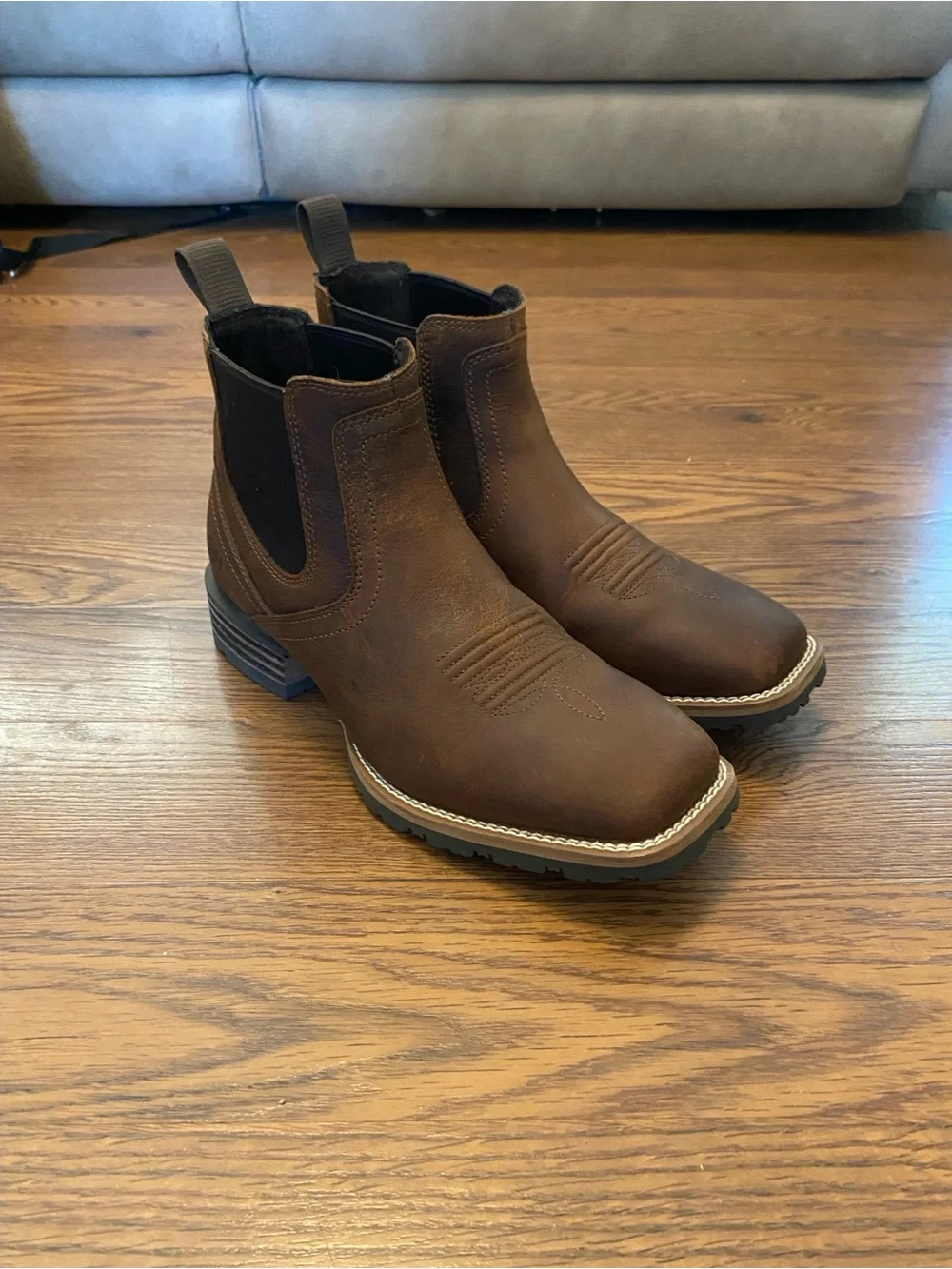 Ariat Hybrid Low Boy Chelsea Boot - Old Earth Brown